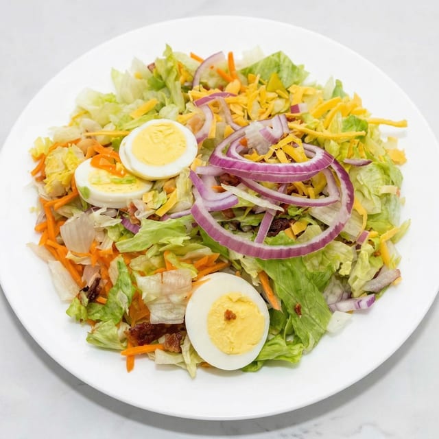 Petite Soup & Salad.
